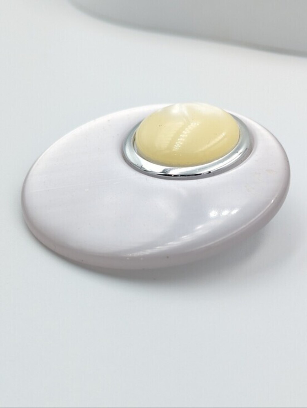 Vintage plastic retro round modernist brooch pin